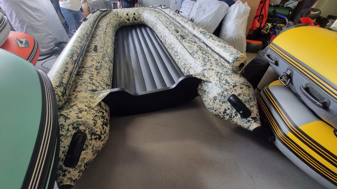 Лодка Gladiator E 420 X цифровой камуфляж